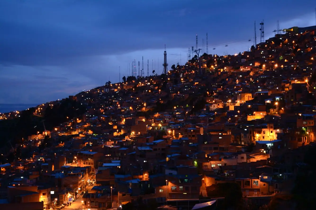 Antenas de radio de la ciudad de La Paz